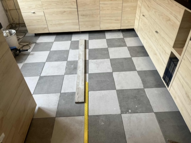 Klinkergolv i hall, kök och tvättstuga