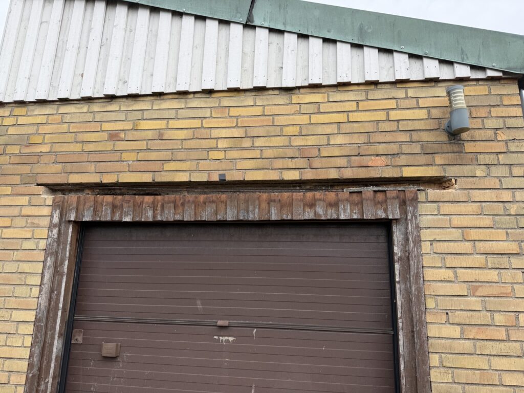 Balk- och tegelbyte efter frostsprängning i Limhamn – bild 3