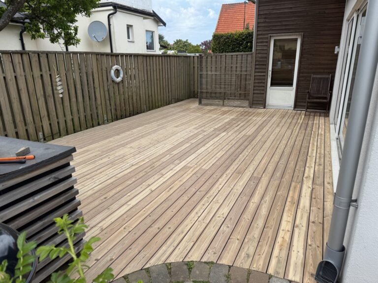 Slipning av trädeck
