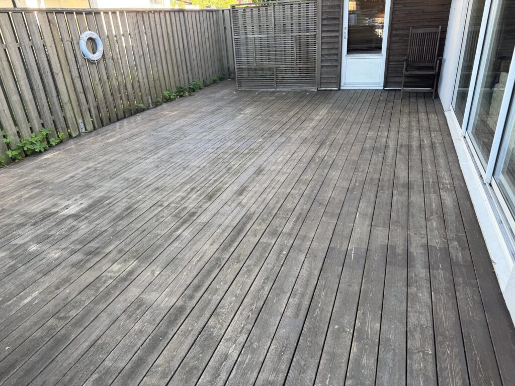 Slipning av trädeck i Kulladal, Malmö – bild 4