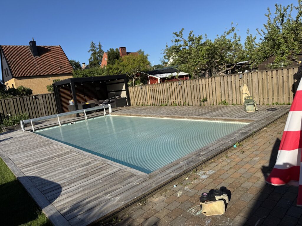 Slipning av trädeck i Kulladal, Malmö – bild 5